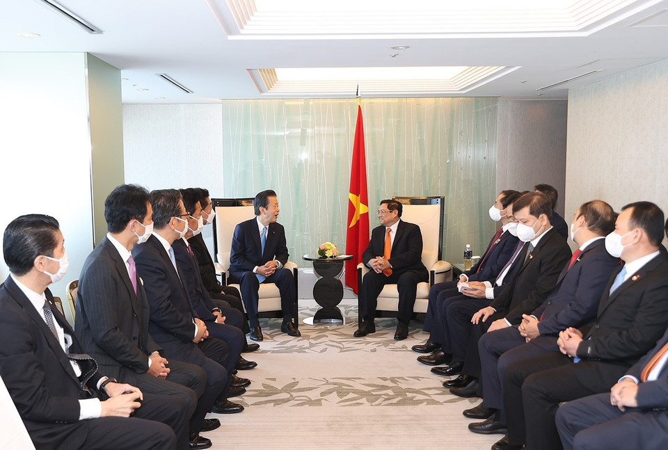 Thủ tướng Phạm Minh Chính tiếp Chủ tịch Đảng Công minh Yamaguchi Natsuo. (Ảnh: Dương Giang/TTXVN)