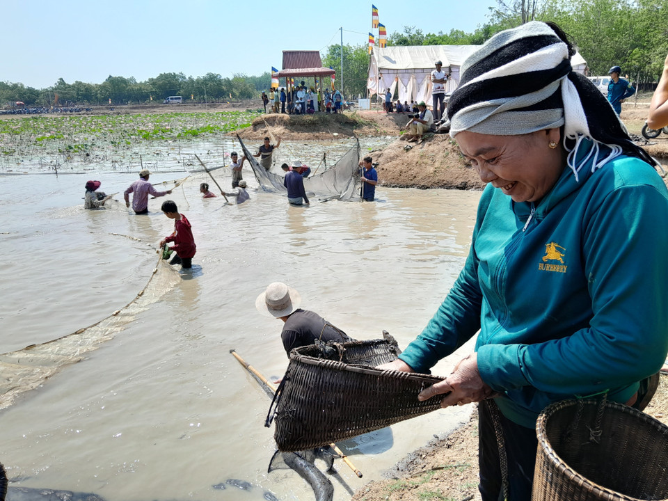Lễ hội Phá Bàu phản ánh rõ đời sống của cư dân nông nghiệp canh tác lúa nước và nương rẫy của người dân nơi đây. (Ảnh: K GỬIH/TTXVN)