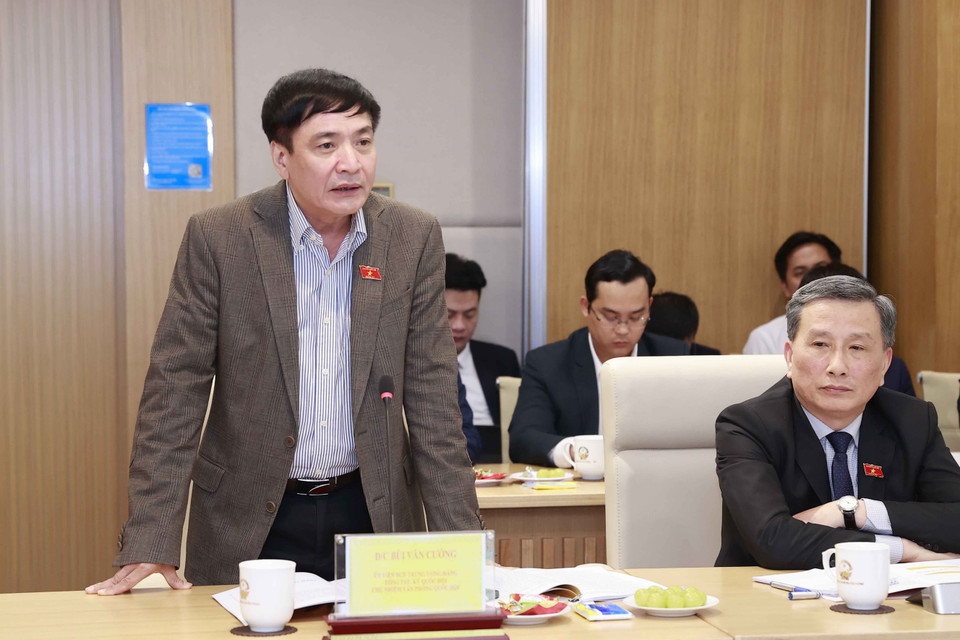 Tổng thư ký Quốc hội, Chủ nhiệm Văn phòng Quốc hội Bùi Văn Cường phát biểu. (Ảnh: Doãn Tấn/TTXVN)