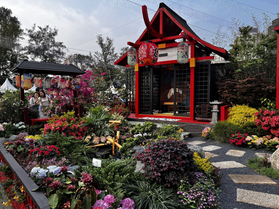 Khu vườn kiểu Nhật tại triển lãm hoa. (Ảnh: Mạc Luyện/TTXVN)