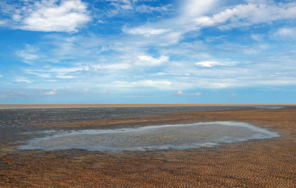 Cồn cát ngoài khơi Mũi Cà Mau. (Ảnh: Huỳnh Anh/TTXVN)