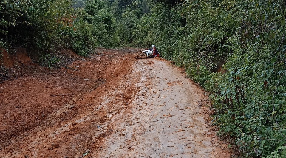 Đường đến điểm trường Nong Phụ (Trường mầm non Hoa Phong Lan). (Ảnh: Hữu Quyết/TTXVN)