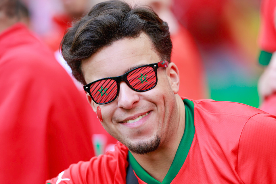 Một cổ động viên Maroc với phục trang ấn tượng. (Ảnh: Hải An/Vietnam+)