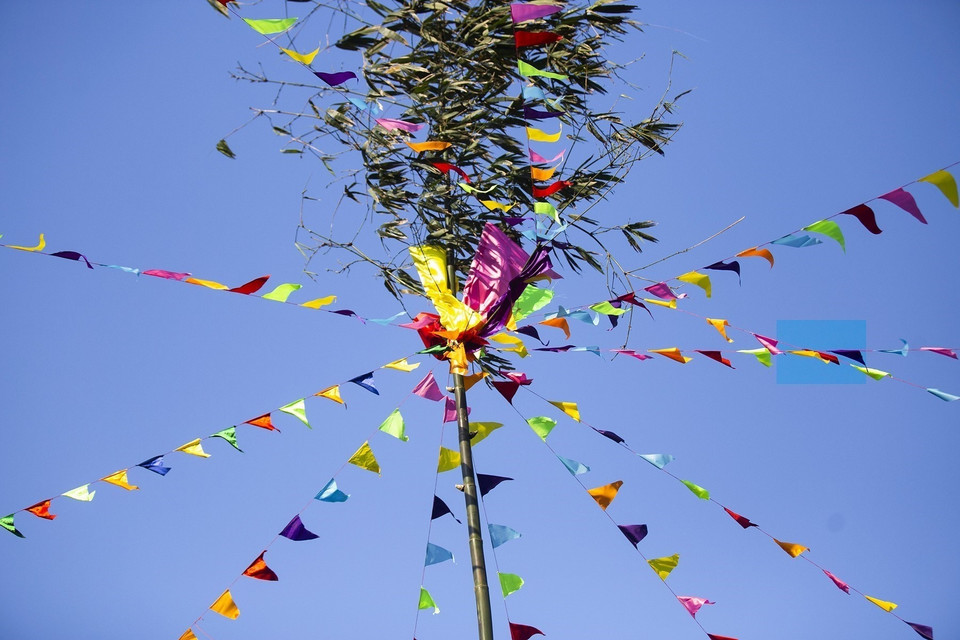 Hình ảnh cây nêu của người Mông ở Mai Châu (Hòa Bình) trong Lễ hội Gầu Tào. (Ảnh: Trọng Đạt/TTXVN)