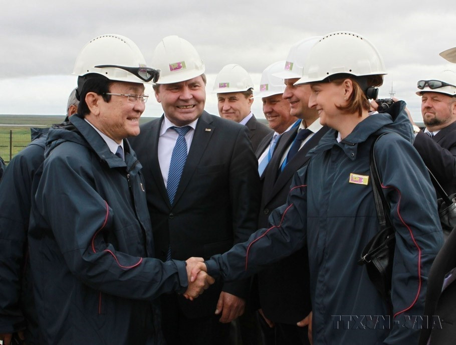 Chủ tịch nước Trương Tấn Sang dự lễ đưa khu mỏ Tây Khosedaiu của Liên doanh Dầu khí Việt-Nga (RusVietpetro) vào khai thác công nghiệp tại Khu tự trị Nenetskiy (Liên bang Nga), ngày 29/7/2012. (Ảnh: Nguyễn Khang/TTXVN)
