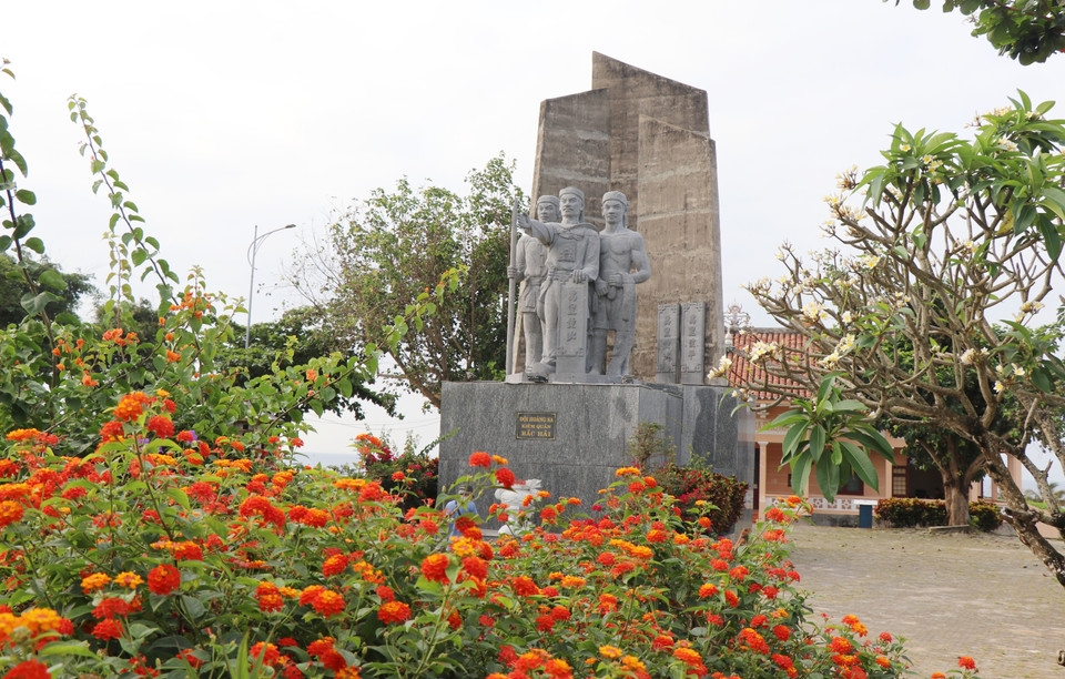 Nhà trưng bày Hải đội Hoàng Sa Bắc Hải - điểm đến tham quan thu hút du khách trên đảo Lý Sơn. (Ảnh: Phạm Cường/TTXVN)
