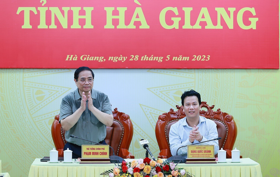 Thủ tướng Phạm Minh Chính chủ trì buổi làm việc. (Ảnh: Dương Giang/TTXVN)