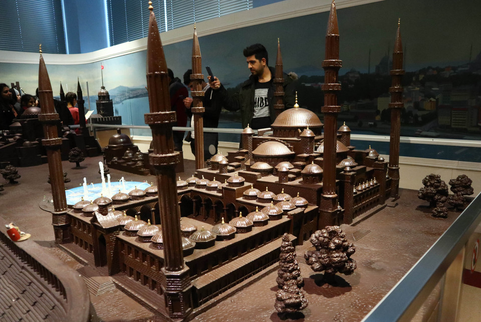 Tác phẩm điêu khắc từ chocolate được trưng bày tại Bảo tàng chocolate ở Istanbul, Thổ Nhĩ Kỳ, ngày 30/12/2019. (Nguồn: THX/TTXVN)