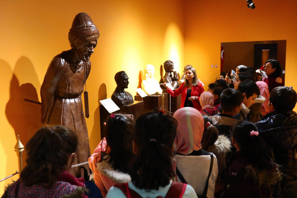 Du khách tham quan Bảo tàng chocolate ở Istanbul, Thổ Nhĩ Kỳ, ngày 30/12/2019. (Nguồn: THX/TTXVN)