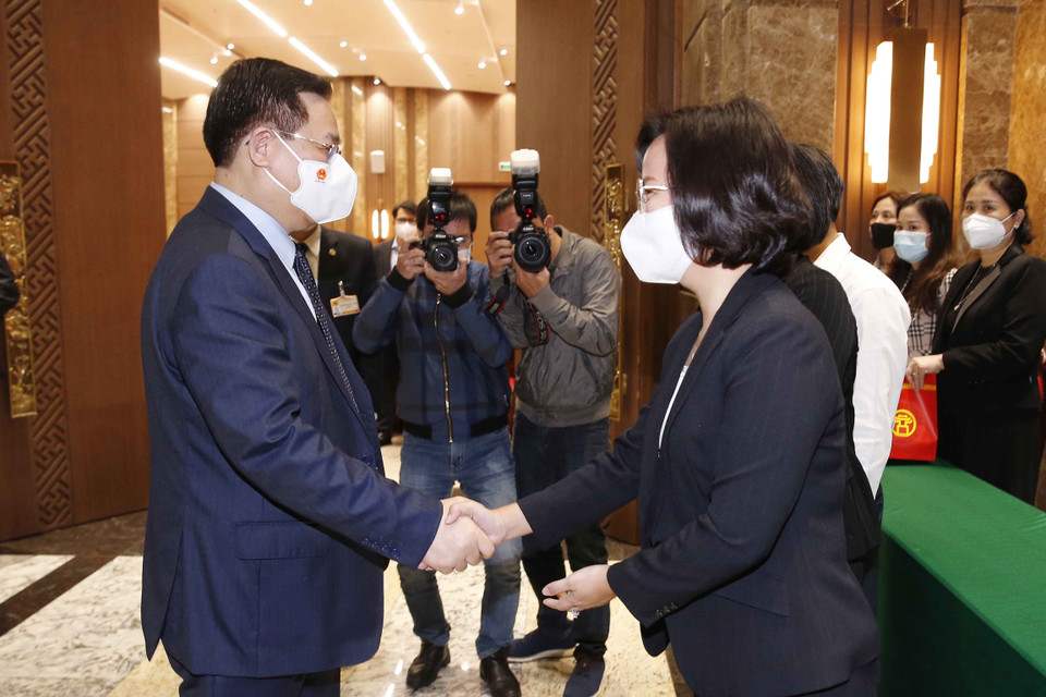 Chiều 30/10, tại Hà Nội, Chủ tịch Quốc hội Vương Đình Huệ dự Hội nghị lấy ý kiến góp ý của các Ủy viên Ủy ban Thường vụ Quốc hội vào nội dung sửa đổi, bổ sung Luật Thủ đô. (Ảnh: Doãn Tấn/TTXVN)