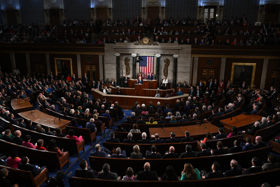 Sáng 8/2/2023 (giờ Việt Nam), Tổng thống Mỹ Joe Biden đã trình bày Thông điệp liên bang trước lưỡng viện Quốc hội, đề cập đến các vấn đề đối nội và đối ngoại như kinh tế, cải tổ lực lượng cảnh sát, quan hệ với phe Cộng hòa, Trung Quốc và Ukraine... (Ảnh: AFP/TTXVN)