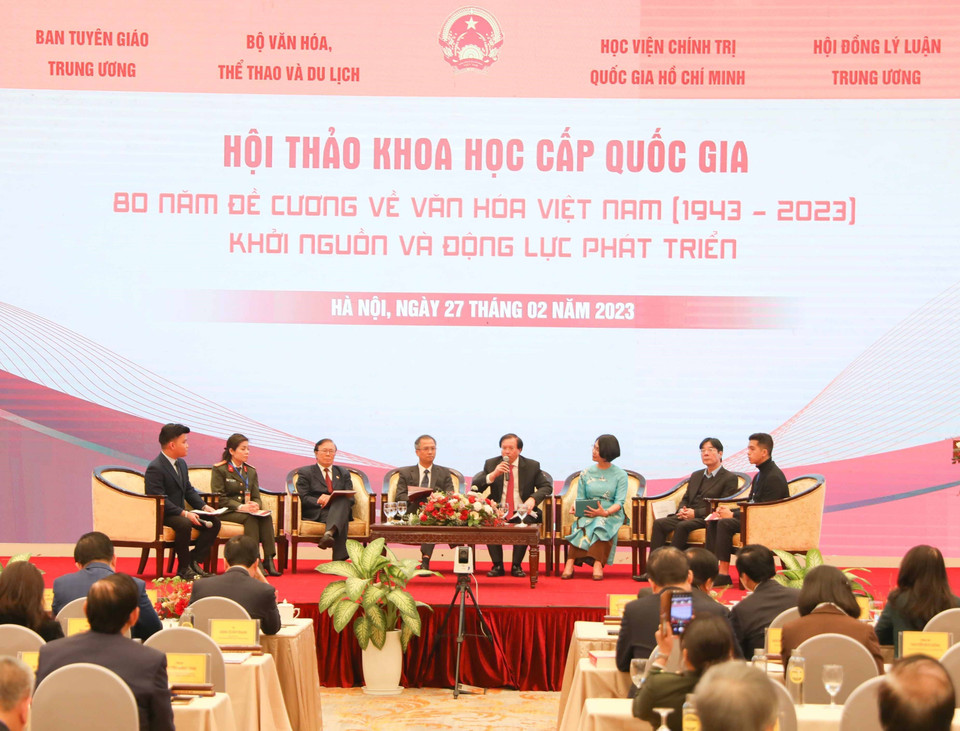 Phiên thảo luận bàn tròn trong hội thảo. (Ảnh: Thanh Tùng/TTXVN)