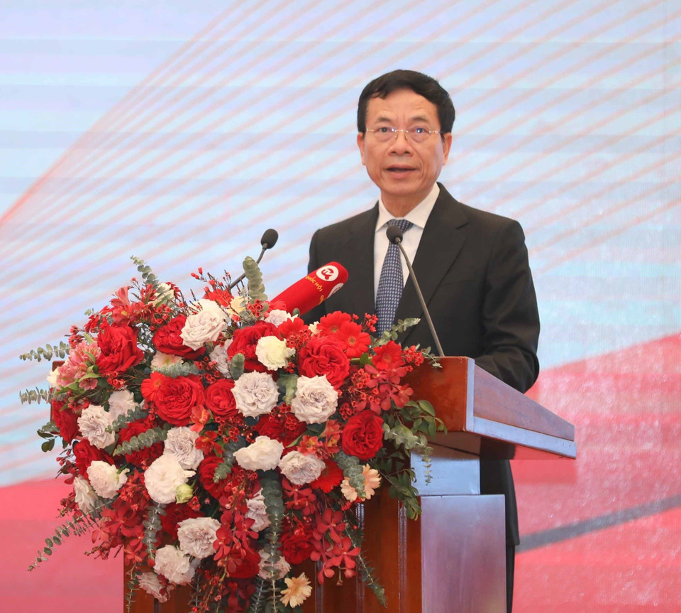 Bộ trưởng Bộ Thông tin và Truyền thông Nguyễn Mạnh Hùng phát biểu. (Ảnh: Thanh Tùng/TTXVN)