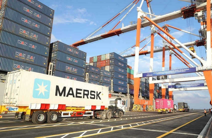 Cảng Container Quốc tế Tân Cảng Hải Phòng (TC-HICT) là cảng biển nước sâu đầu tiên tại khu vực phía Bắc, nằm tại cửa Lạch Huyện, Sông Chanh thuộc địa phận thị trấn Cát Hải, huyện Cát Hải, Hải Phòng. (Ảnh: Thống Nhất/TTXVN)