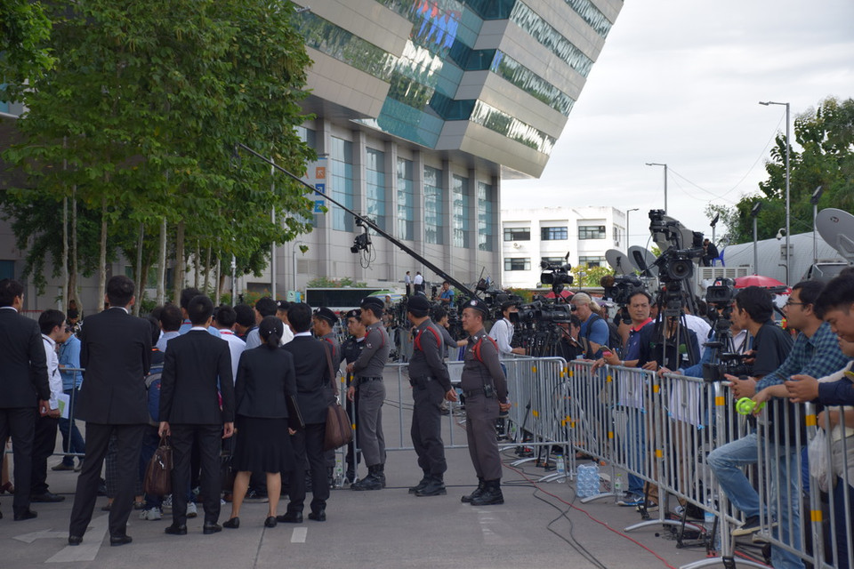 Có thông tin nói rằng hiện bà Yingluck đã trốn sang Singapore, nơi người anh trai Thaksin Shinawatra được cho là đang cư trú. (Ảnh: Sơn Nam/Vietnam+)