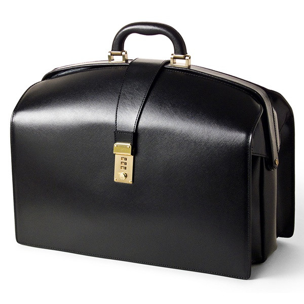 Túi Doctor: thiết kế túi này lấy cảm hứng từ chiếc túi đựng dụng cụ của bác sỹ. Túi có phom cứng cáp với đáy túi phẳng. 