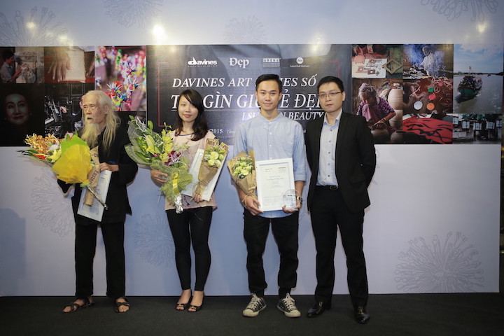 Các tác giả đoạt giải. (Nguồn: Vietnam+)