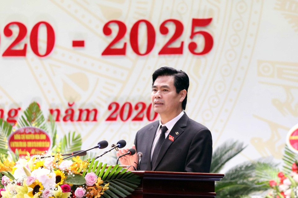 Phó Bí thư Tỉnh ủy, Chủ tịch Ủy ban Nhân dân tỉnh Sơn La Hoàng Quốc Khánh phát biểu khai mạc Đại hội. (Ảnh: Quang Quyết/TTXVN)