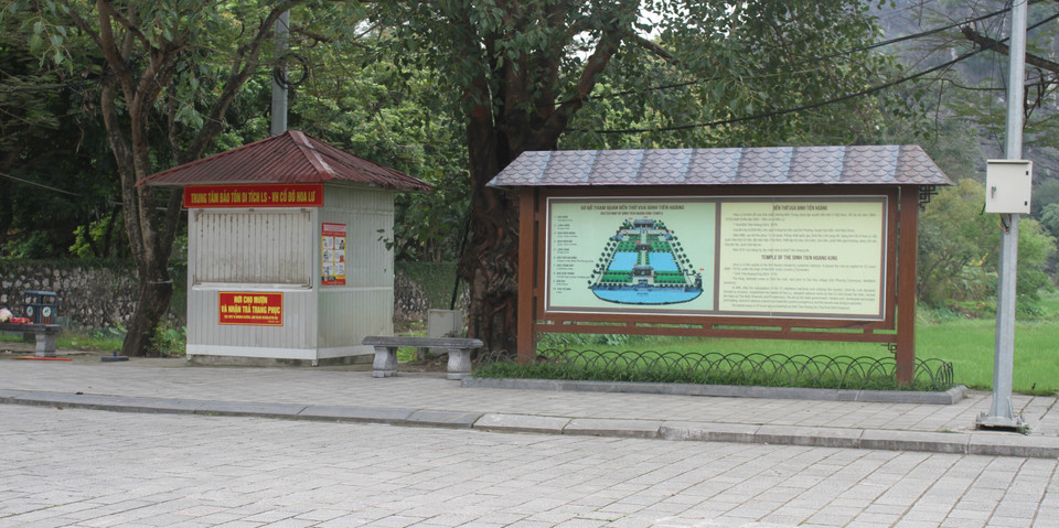 Khu di tích lịch sử văn hóa Cố đô Hoa Lư, tỉnh Ninh Bình tạm dừng đón khách. (Ảnh: Thùy Dung/TTXVN)