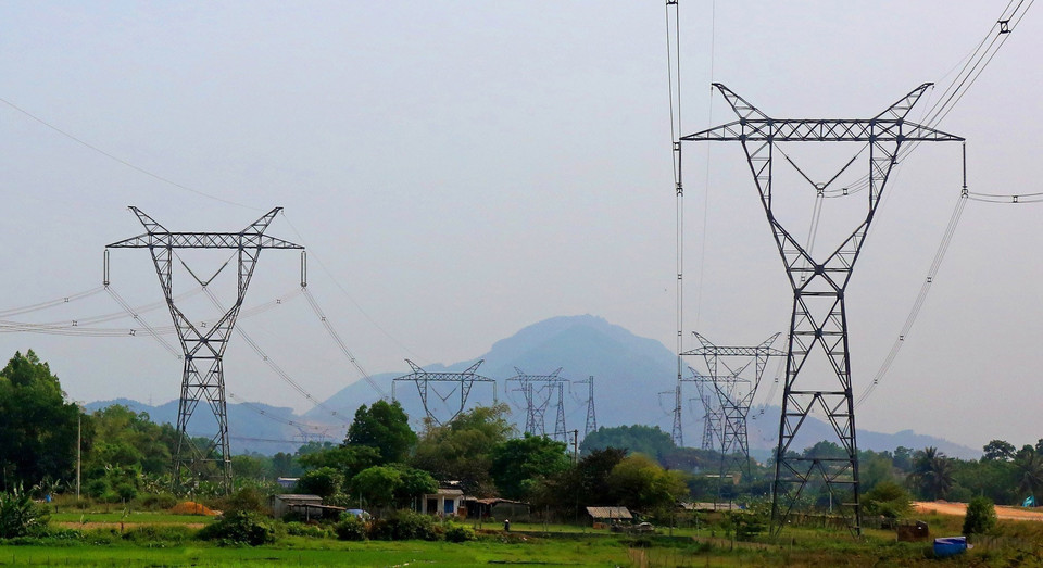 Đường dây 500kV đi qua địa bàn tỉnh Quảng Nam. (Ảnh: Ngọc Hà/TTXVN)