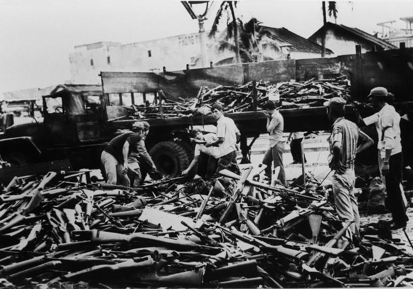 Chỉ trong một thời gian ngắn ta đã tiêu diệt được nhiều sư đoàn chủ lực của địch, trong đó có nhiều sư đoàn tinh nhuệ. Trong ảnh: Vũ khí địch bị ta thu được. (Ảnh: Trọng Nghiệp/ TTXVN)