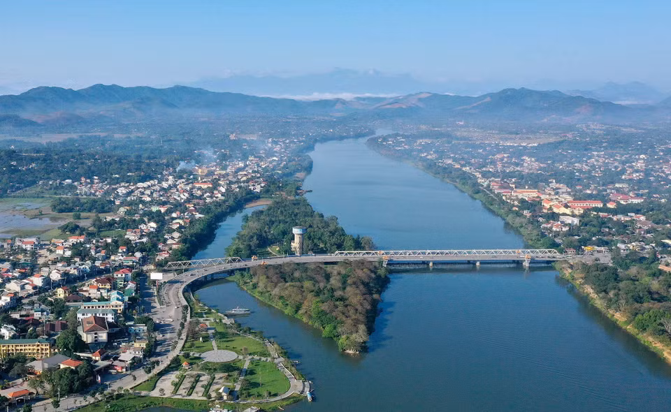 Khu văn hóa đa năng Dã Viên với diện tích khoảng 10,5ha, có thiết kế mang tính chất truyền thống, bảo tồn các giá trị lịch sử trong khu vực, phù hợp với cảnh quan; hình thành một điểm nhấn mỹ quan trên sông Hương, góp phần thực hiện chủ trương xây dựng Thừa Thiên-Huế xanh, sạch, sáng và đề án "Huế - thành phố bốn mùa hoa." (Ảnh: Hồ Cầu/TTXVN)
