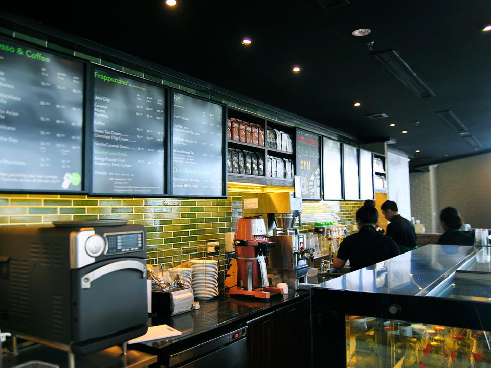 Sự ngăn nắp tại quầy phục vụ luôn là một điểm cộng dành cho cửa hàng trong mắt các thực khách.