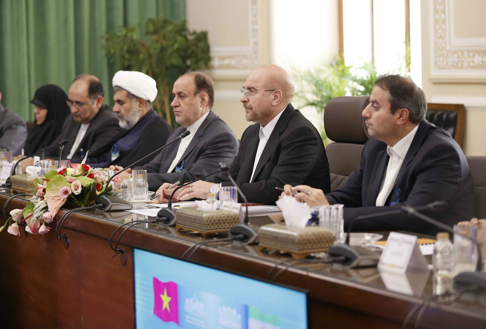 Chủ tịch Quốc hội Iran Mohammad Bagher Ghalibaf hội đàm với Chủ tịch Quốc hội Vương Đình Huệ. (Ảnh: Doãn Tấn/TTXVN)