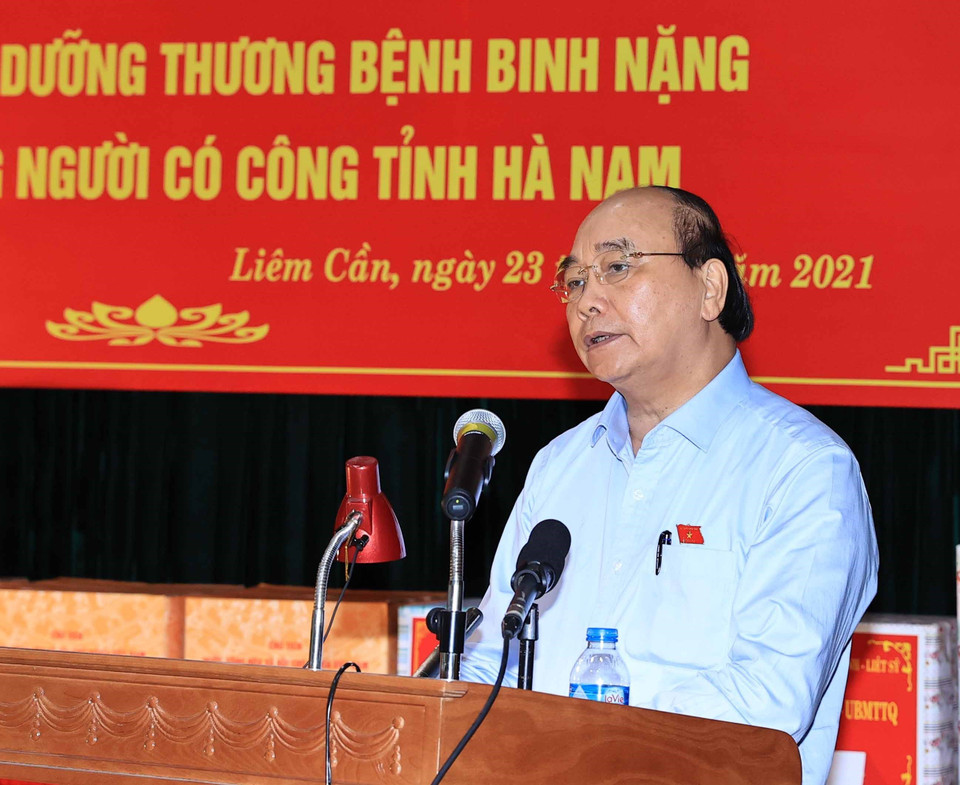 Chủ tịch nước Nguyễn Xuân Phúc phát biểu tại Trung tâm nuôi dưỡng thương bệnh binh nặng và điều dưỡng người có công tỉnh Hà Nam(Ảnh: Thống Nhất/TTXVN)