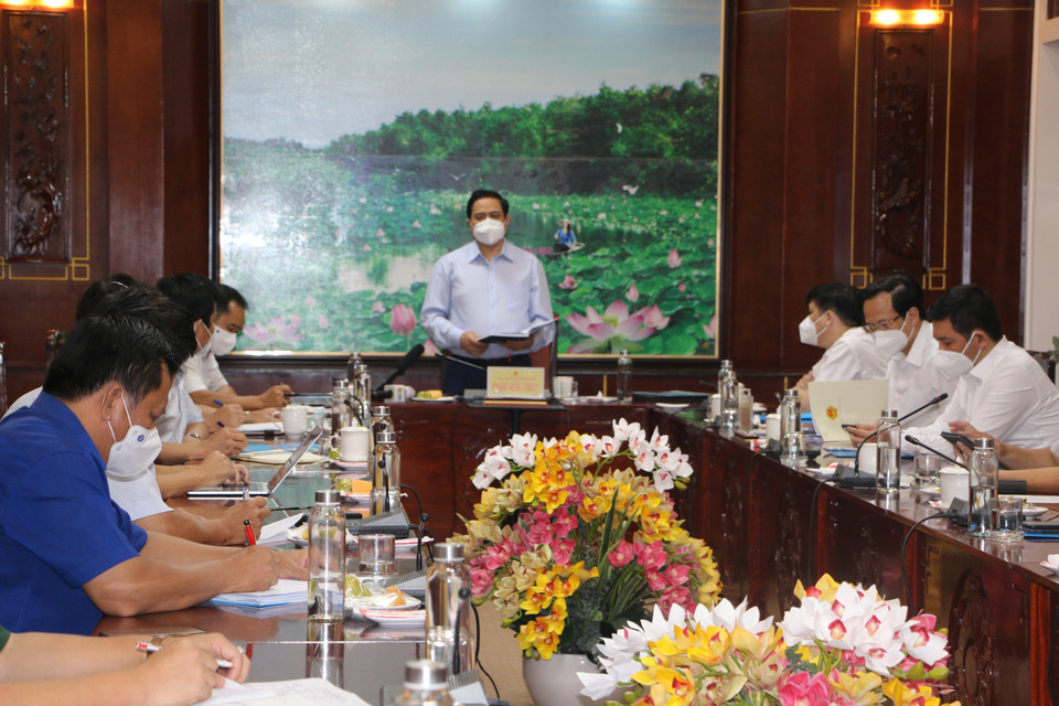 Thủ tướng Chính phủ Phạm Minh Chính phát biểu tại buổi làm việc. (Ảnh: Thanh Bình/TTXVN)