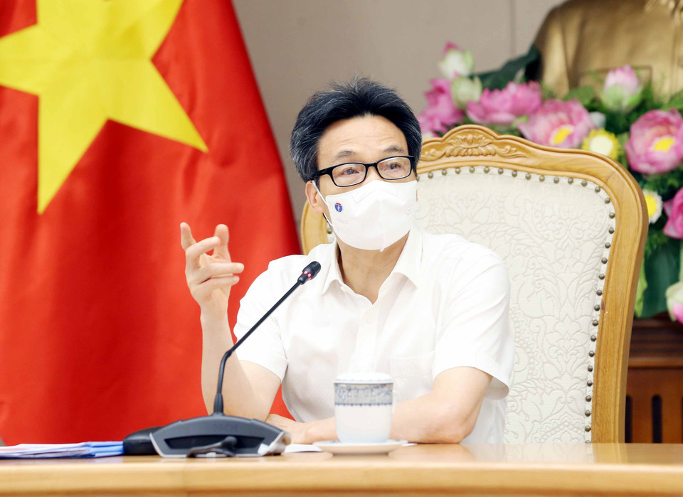 Chiều 31/7, tại Trụ sở Chính phủ, Phó Thủ tướng Chính phủ Vũ Đức Đam, Trưởng Ban chỉ đạo Quốc gia phòng, chống COVID-19 chủ trì cuộc họp với các thành viên Ban chỉ đạo thuộc các Bộ: Y tế, Quốc phòng, Công an, Giao thông vận tải, Thông tin truyền thông và tổ phân tích thông tin về công tác phòng, chống dịch COVID-19. (Ảnh: Phạm Kiên/TTXVN)