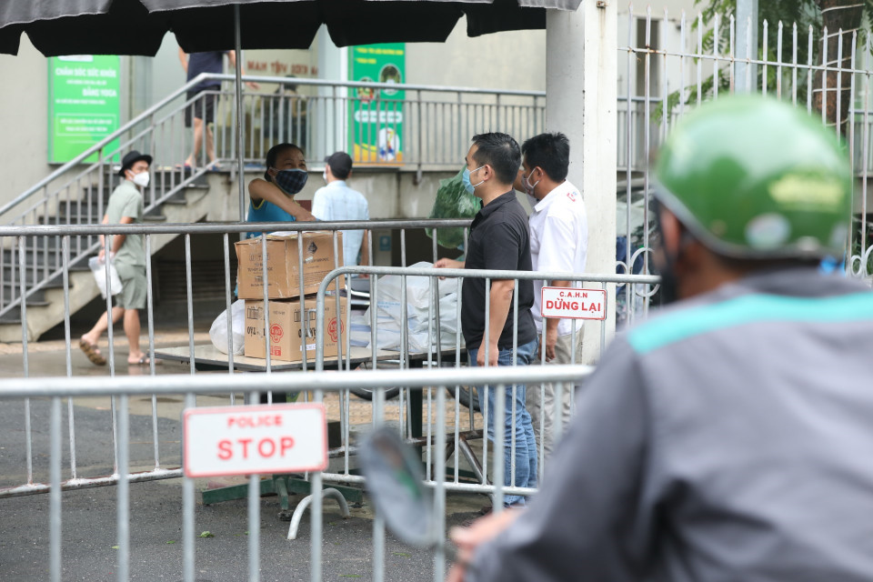 Tính từ ngày 29/4 đến nay, toàn thành phố ghi nhận 666 trường hợp dương tính, trong đó số mắc ghi nhận ngoài cộng đồng 415 trường hợp, số mắc là đối tượng đã được cách ly tập trung là 251 trường hợp. (Ảnh: Minh Quyết/TTXVN)