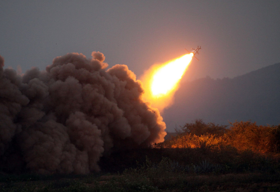 Tên lửa phòng không A72 được bắn trong buổi diễn tập. (Ảnh: Trọng Đức/TTXVN)