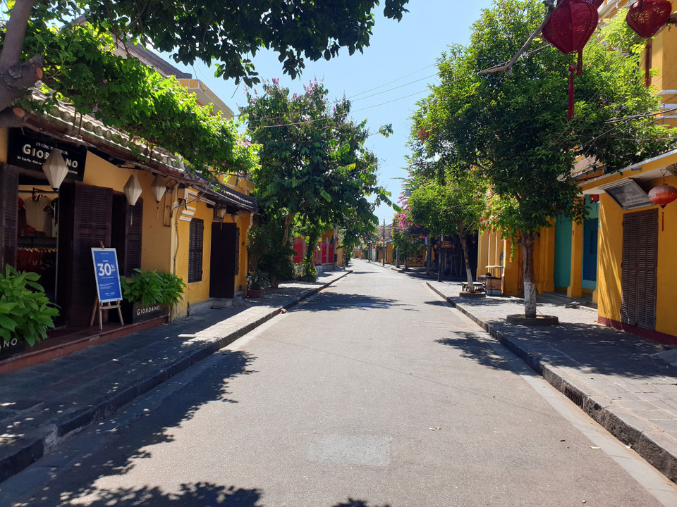 Phố cổ Hội An vắng du khách ngày 28/7/2020. (Ảnh: Trịnh Bang Nhiệm/TTXVN)