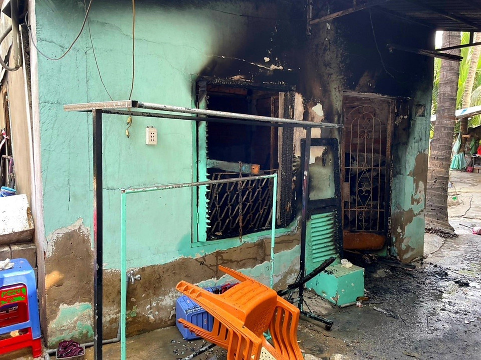 Ngày 30/3, một vụ cháy nghiêm trọng đã xảy ra tại căn nhà có địa chỉ 899 Nguyễn Thị Định, phường Cát Lái, thành phố Thủ Đức (Thành phố Hồ Chí Minh) khiến 6 người trong một gia đình thiệt mạng. (Nguồn: TTXVN)