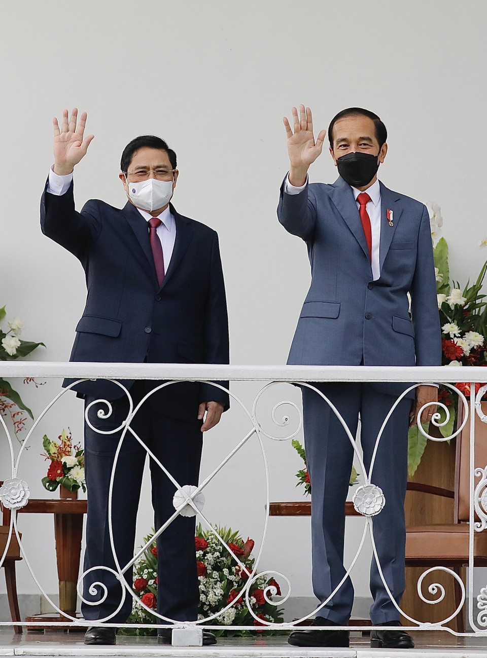 Thủ tướng Phạm Minh Chính và Tổng thống Indonesia Joko Widodo. (Ảnh: Dương Giang/TTXVN)