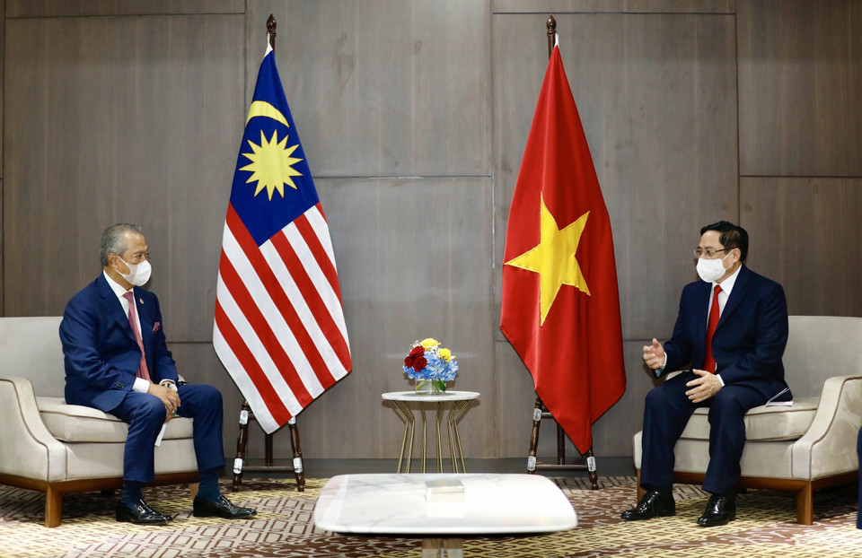 Thủ tướng Phạm Minh Chính hội kiến Thủ tướng Malaysia Muhyiddin Yassin. (Ảnh: Dương Giang/TTXVN)