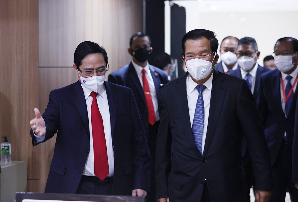 Thủ tướng Phạm Minh Chính hội kiến Thủ tướng Campuchia Samdech Techo Hun Sen. (Ảnh: Dương Giang/TTXVN)