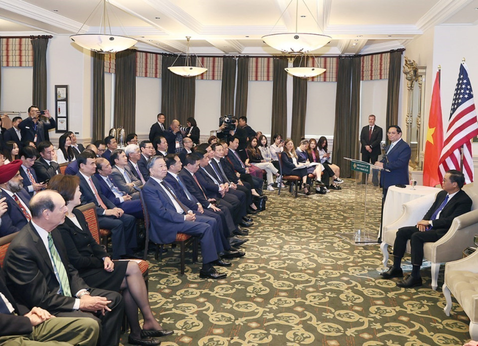 Thủ tướng Phạm Minh Chính phát biểu khi đến thăm Trường Đại học Tổng hợp San Francisco. (Ảnh: Dương Giang/TTXVN)