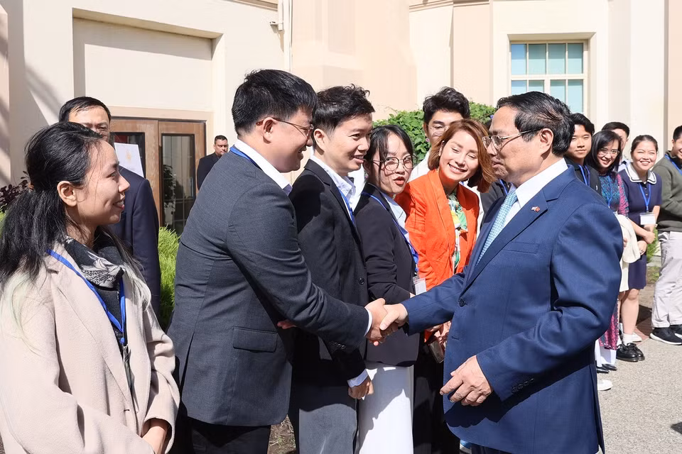 Thủ tướng Phạm Minh Chính với giảng viên và sinh viên Trường Đại học Tổng hợp San Francisco. (Ảnh: Dương Giang/TTXVN)