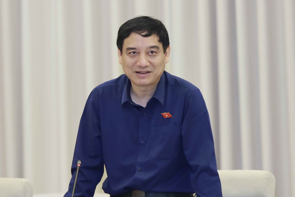 Chủ nhiệm Ủy ban Văn hóa, Giáo dục của Quốc hội Nguyễn Đắc Vinh phát biểu. (Ảnh: Doãn Tấn/TTXVN)