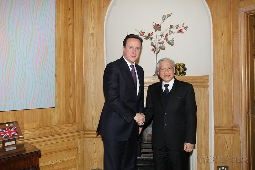 Thủ tướng David Cameron đón Tổng Bí thư Nguyễn Phú Trọng thăm chính thức Anh, ngày 22/1/2013, tại số 10 phố Downing ở Thủ đô London. (Ảnh: Trí Dũng/TTXVN)