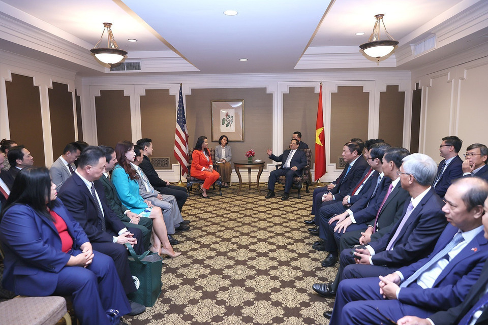 Thủ tướng Phạm Minh Chính tiếp Đoàn các chính trị gia San Francisco và khu vực Bay Area. (Ảnh: Dương Giang/TTXVN)