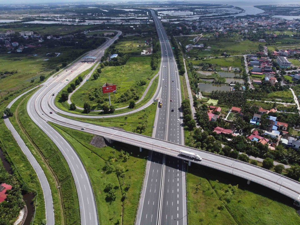 Nút giao đường Cao tốc Hà Nội-Hải Phòng với đường tỉnh 353 tại Dương Kinh, thuộc phường Tràng Cát, quạn Hải An, Hải Phòng. (Ảnh: Vũ Sinh/TTXVN)