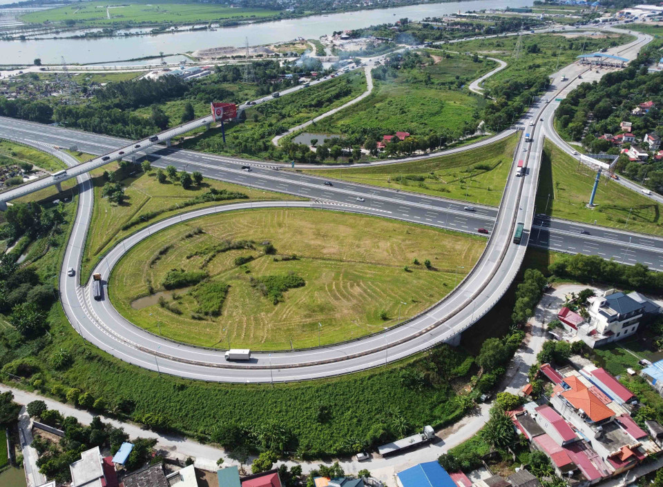 Nút giao đường Cao tốc Hà Nội-Hải Phòng với Quốc lộ 10 tại An Lão, thuộc Huyện An Lão, Hải Phòng. (Ảnh: Vũ Sinh/TTXVN)
