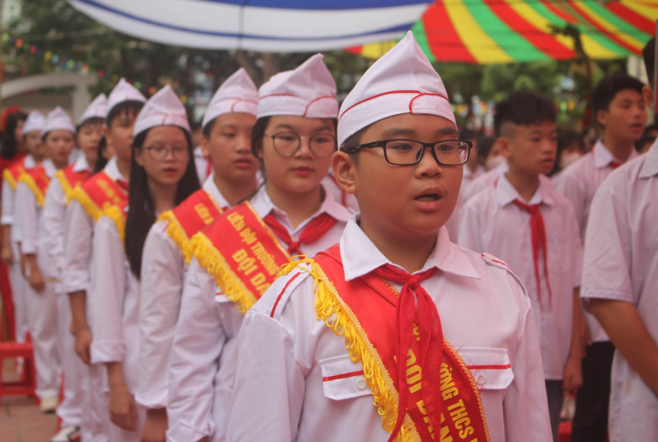 Học sinh trường Trung học Cơ sở Lê Hồng Phong, thành phố Ninh Bình khai giảng năm học mới 2023-2024. (Ảnh: Hải Yến/TTXVN)