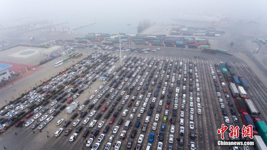 Eo biển Quỳnh Châu, còn gọi là eo biển Hải Nam, là một eo biển nằm giữa bán đảo Lôi Châu ở Quảng Đông và đảo Hải Nam. (Nguồn: Chinanews)