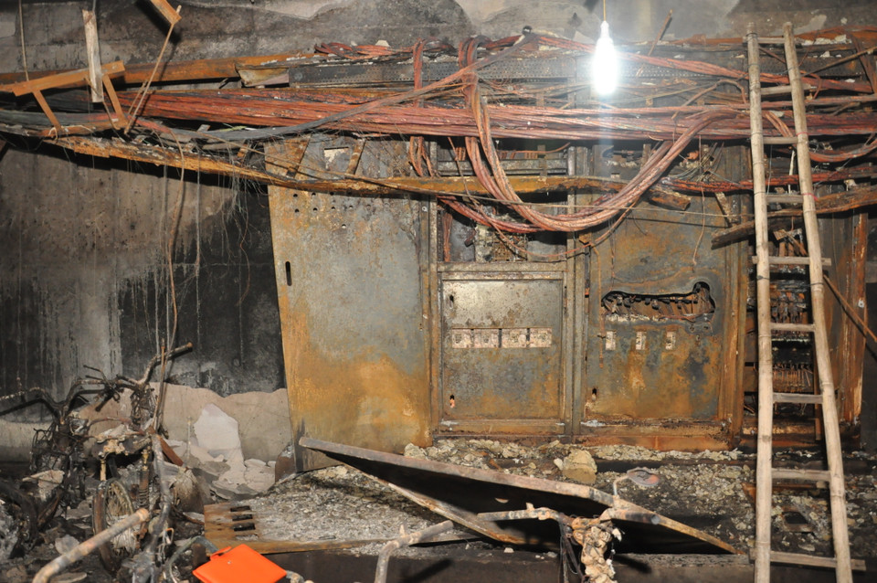 Hiện lực lượng chức năng vẫn đang tiến hành thống kê thiệt hại của vụ cháy. (Ảnh: Cộng tác viên) 