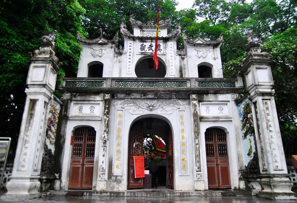 Đền được xây dựng vào đầu thời nhà Lý. Từng trải qua nhiều đợt trùng tu vào các năm 1618, 1677, 1768, 1836, 1843, 1893, 1941 (các lần trùng tu này được ghi lại trên văn bia). (Ảnh: Võ Phương/Vietnam+)