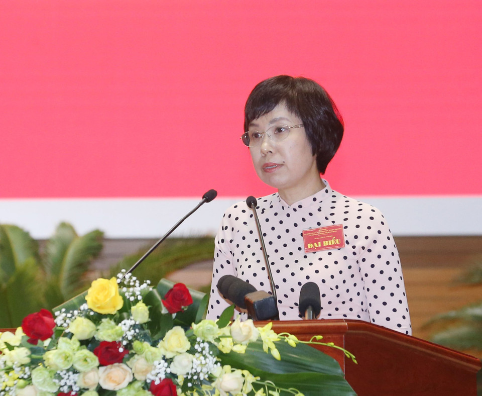 Phó Tổng Giám đốc Thông tấn xã Việt Nam Vũ Việt Trang phát biểu tham luận tại hội nghị. (Ảnh: Phương Hoa/TTXVN)